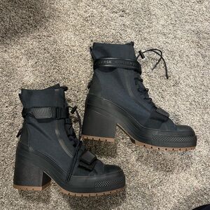 Converse GR82 Lace Up Boot Women’s Size 9.5